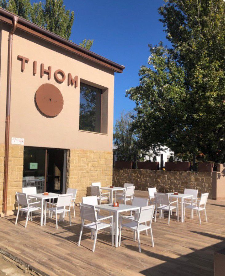 Bodegas Tihom S.L.