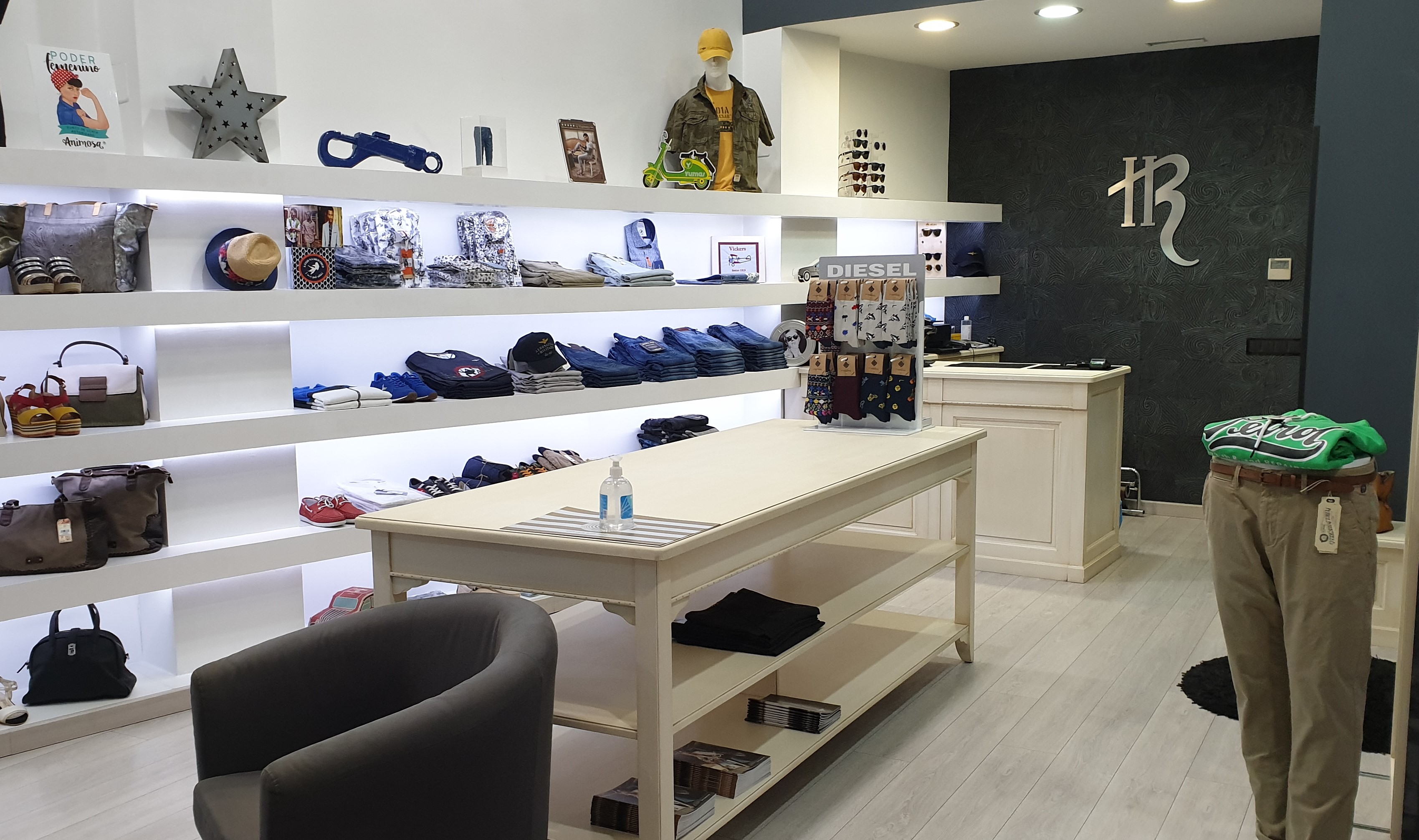 Reyes moda joven, calzado y complementos