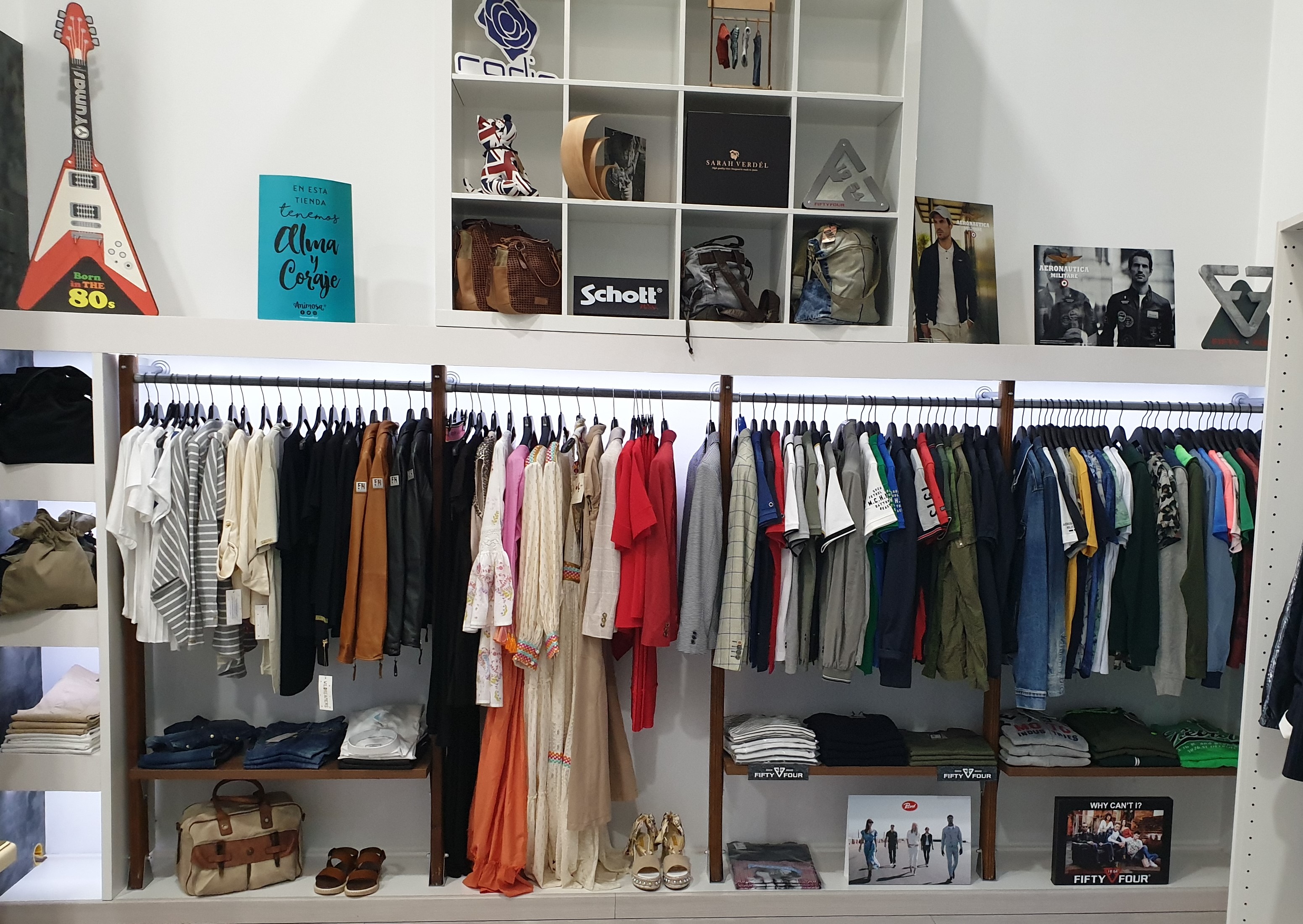 Reyes moda joven, calzado y complementos