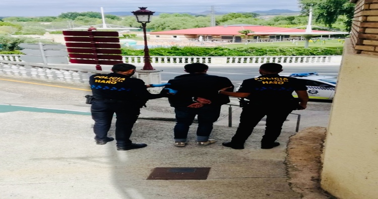 La Policía Local detiene a un hombre en Haro por robo