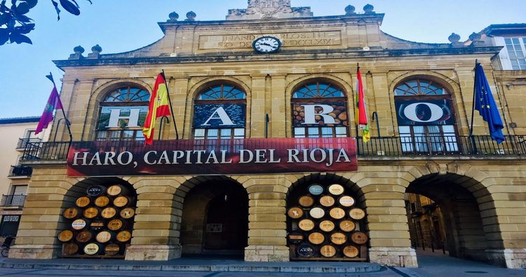 La Brigada de Obras ejecuta distintos trabajos en varias zonas de Haro