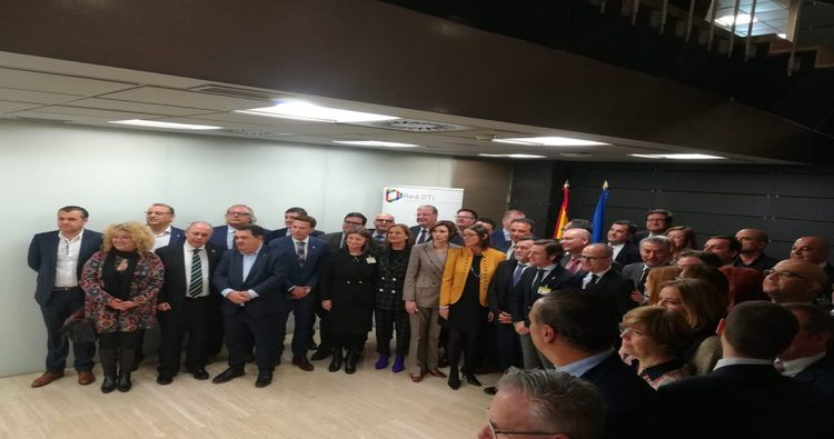 Leopoldo García transmite a la ministra de Industria, Comercio y Turismo las potencialidad
