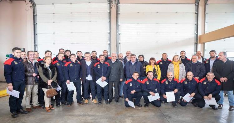 Miembros de la corporación municipal reconocen el trabajo de los Bomberos de Haro