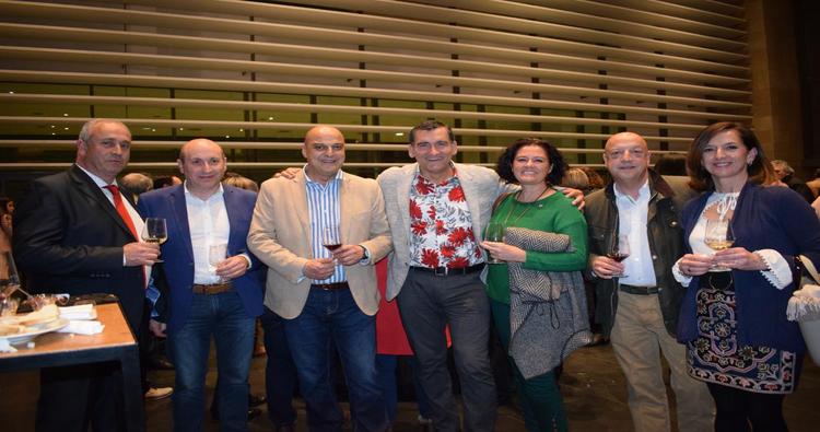 Miembros de la corporación municipal acuden a los premios de La Rioja Capital