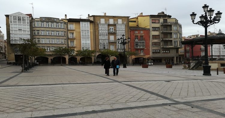 La secretaria de Estado de Turismo cierra su presencia en Haro con un recorrido por parte 