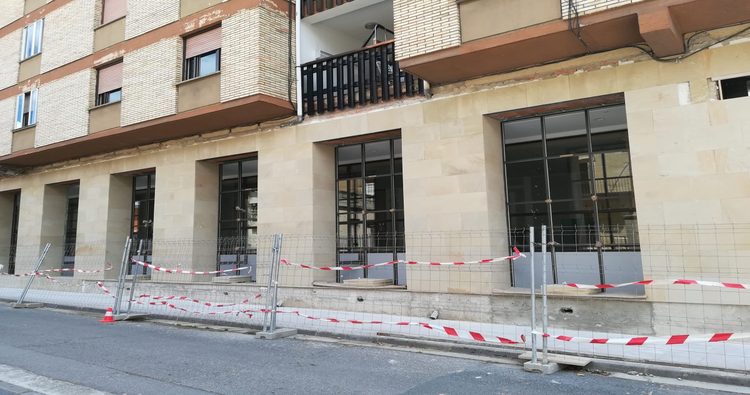 Toma forma la fachada del nuevo Centro Cívico Multiusos