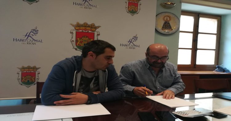 Javier Redondo y Rubén Salazar anuncian la devolución de 15.480 euros al Ayuntamiento de H