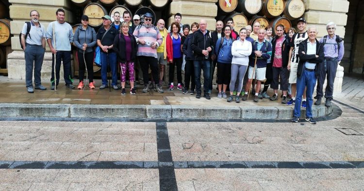 Cerca de treinta personas participaron en el Paseo Saludable
