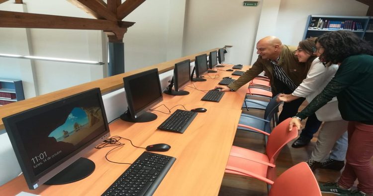 Nuevos ordenadores para la biblioteca municipal de Haro